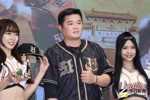 中職／最難忘18年前升上大聯盟的心情！胡金龍：代打時腳都在發抖
