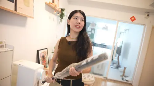 ▲朋友特地送球棒與辣椒水防身，陳小姐感嘆，台灣打詐一直存在結構性問題無法解決。（圖／記者王郁勳攝）