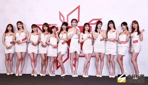 ▲明里紬（左起）、神木麗、miru、伊藤舞雪、七澤米亞、櫻空桃、河北彩伽、石川澪、涼森玲夢、宮下玲奈、金松季步、西宮夢來台參加2025《TRE台北國際成人展》。（圖／記者吳翊緁攝）