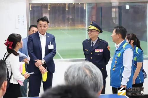 ▲參訪里港警分局新建靶場、柔道場與拘留室。（圖／記者莊全成攝，2025.08.07）