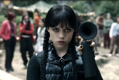 《星期三》珍娜奧蒂嘉防「暴雷」好辛苦！第2季特效場面全升級　
