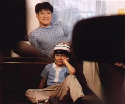 ▲周厚安深受爸爸周華健影響，喜歡一樣東西用很久，剛新婚的他希望能生3個孩子。（圖／IFCHIC 提供）