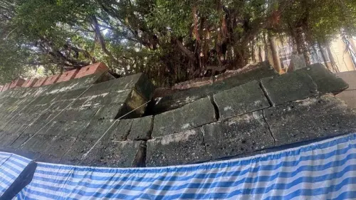 ▲台南國定古蹟疑受豪雨衝擊，「南門段城垣殘蹟」塌陷。（圖／台南市文化資產管理處）
