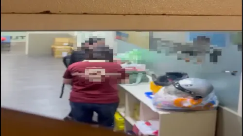 ▲員警埋伏車手畫面。（圖／警方提供）