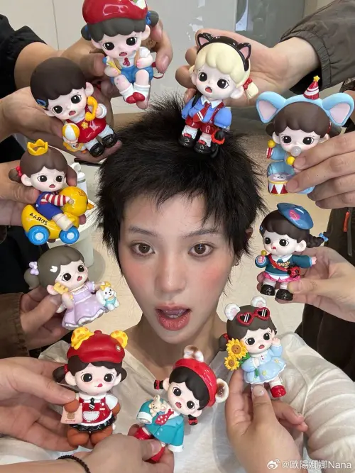 ▲有網友認為歐陽娜娜（如圖）新造型像郭采潔，也有人認為撞臉鍾明軒。（圖／翻攝自歐陽娜娜微博）