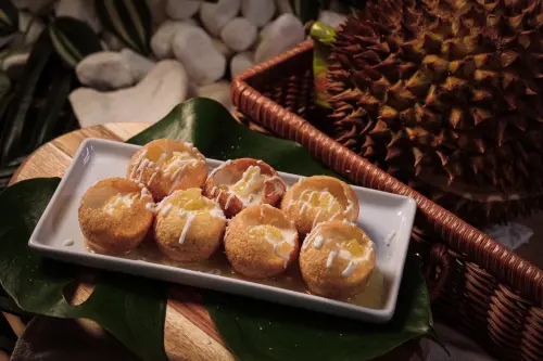 ▲高雄市今明兩天在愛河將有榴槤市集，現場將有包含榴槤椰奶波波等多種榴槤美食。（圖／高雄市觀光局提供）