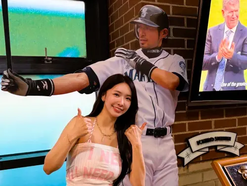 ▲富邦啦啦隊禾羽赴西雅圖觀賽。(圖/承信運動行銷提供)