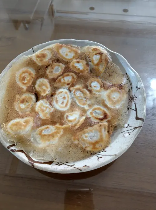 ▲網友推薦家樂福simple系列冷凍水餃很適合做煎餃，大小吃起來剛剛好，不會膩口。（圖／家樂福Carrefour商品網友真心話臉書）