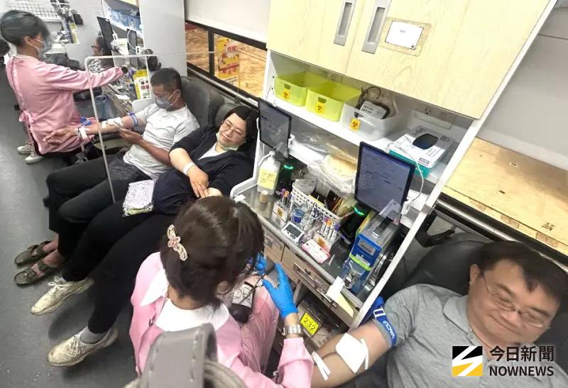 ▲高雄市鳳山區文山地區各里舉辦捐血活動，以紓解血荒。(圖／記者黃守作攝，2025.08.09) 