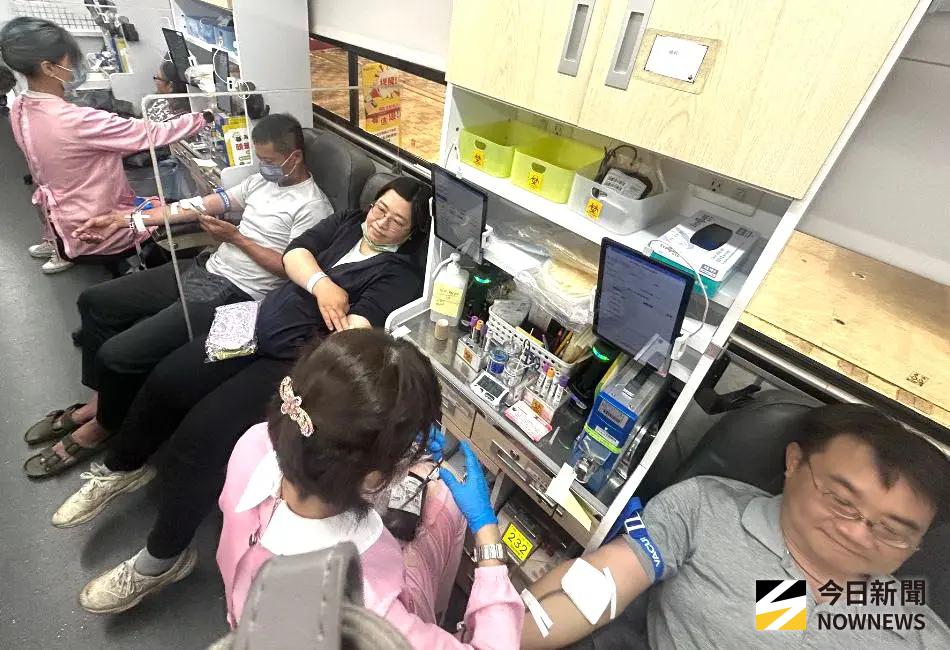 ▲高雄市鳳山區文山地區各里舉辦捐血活動，以紓解血荒。(圖／記者黃守作攝，2025.08.09) 