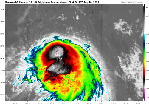 ▲今年第11號颱風楊柳持續往西靠近台灣，今（10）日有望挑戰中颱，週三、週四（8/13至8/14）對台灣影響最劇烈。（圖／翻攝tropical tidbits）