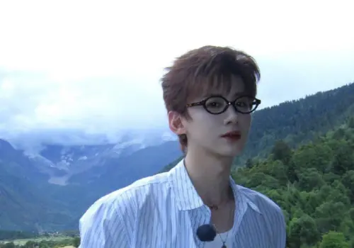 《難哄》白敬亭被戴綠帽？緋聞女友宋軼和丞磊嗨玩「鼻尖抹奶油」
