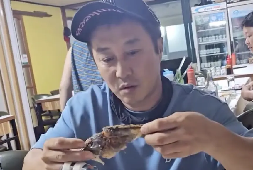 ▲韓國知名主持人金炳萬，離婚後宣布今年9月和圈外女友再婚，沒想到現卻爆出他有兩名私生子女，讓女兒怒喊告，認為這會影響繼承權利。（圖／金炳萬IG@kimbyoungman0729）