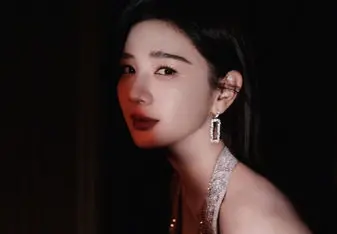 ▲《還珠3》女星黃奕愛女想出道遭抵制！被罵毒二代　她爆氣開直播反擊。（圖／微博@黃奕）