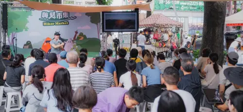 ▲中市府觀旅局在台中草悟道舉辦「登山安全宣導講座」，邀請專業山友與戶外達人分享安全登山知識與經驗，參與踴躍。（圖／觀旅局提供）