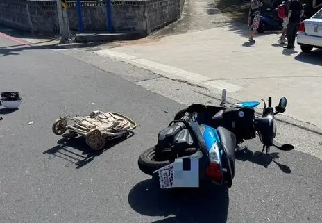 澎湖死亡車禍！爸爸騎車「胸前背小孩」擦撞汽車　5月大男嬰身亡
