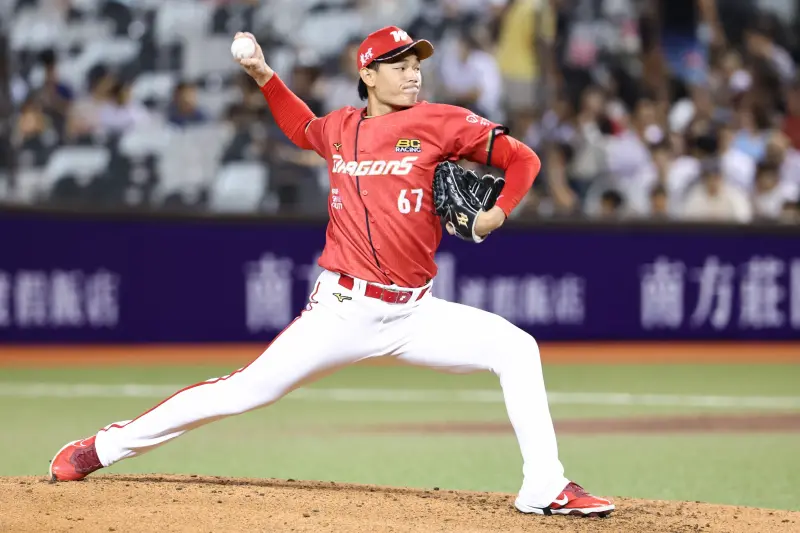 ▲味全龍本戰推派本土投手曹祐齊先發，僅用70球主投5局無失分，幫助味全龍6：2擊敗樂天桃猿，曹祐齊順利收下本季第3勝。（圖／味全龍提供）