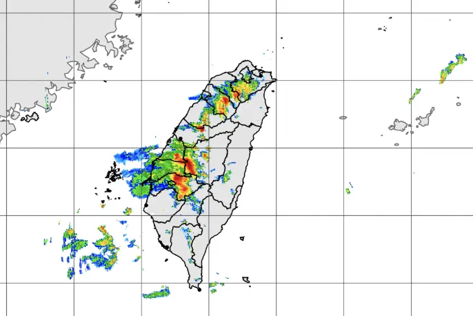 ▲在西南風水氣增多的情況下，今（10）日台灣午後雷陣雨加大，氣象署發布「大雷雨即時訊息」。（圖／中央氣象署cwa.gov.tw）