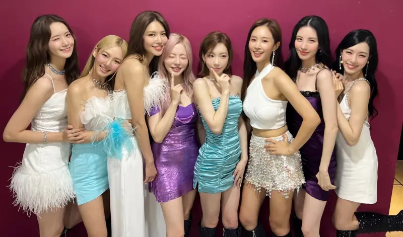 ▲少女時代這個月迎來18周年，不過她們竟然合體劇透20周年活動，讓粉絲都非常期待。然而，回顧她們的登頂之路，竟曾經歷3次黑海，慘被他團粉絲抵制，以及Jessica退團事件等，但她們仍繼續努力，造就不可動搖的一線女團地位。（圖／소녀시대Girls’ Generation FB）