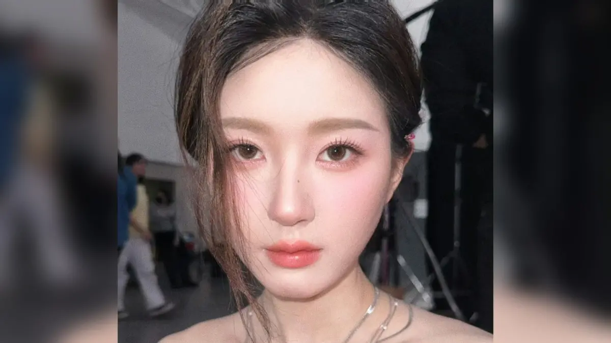 ▲趙露思（如圖）狀況惹擔憂，知名製作人于正在直播中透露，趙露思每天都想寄東西給他。（圖／翻攝自微博＠趙露思）