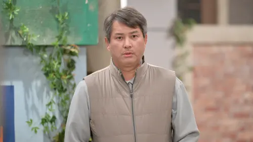 ▲年輕時是「體育系男神」的李鍾原，自曝曾有富豪提親。（圖／中天娛樂台）