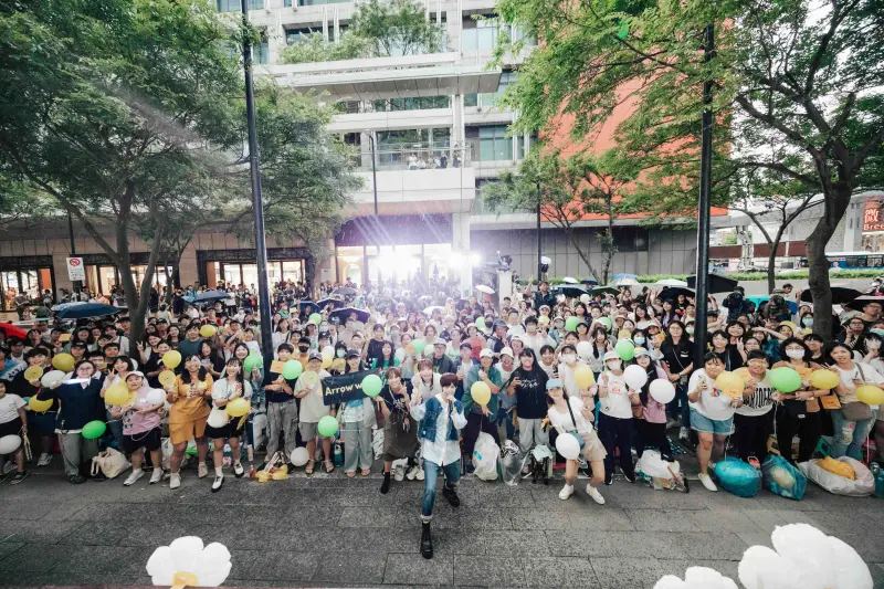 韋禮安自稱老屁股邀魏嘉瑩組團！她嗨喊：前一晚興奮到睡不著