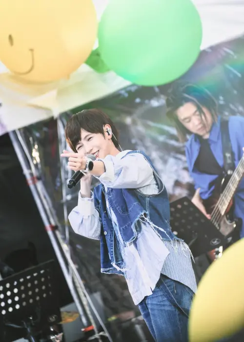 ▲昨日（8/10），小魏魏嘉瑩在信義區DREAM PLAZA舉辦「有你就配快樂夏日音樂會」。（圖／相映音樂提供）