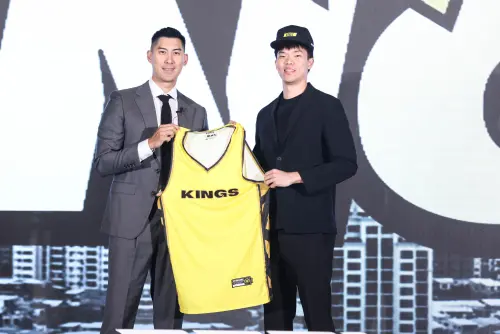 ▲新北國王選進來自台師大的魏芃禾與來自美國俄勒岡州塞勒姆Willamette University、193公分的熊祥泰。（圖／記者朱永強攝，2025.08.11）