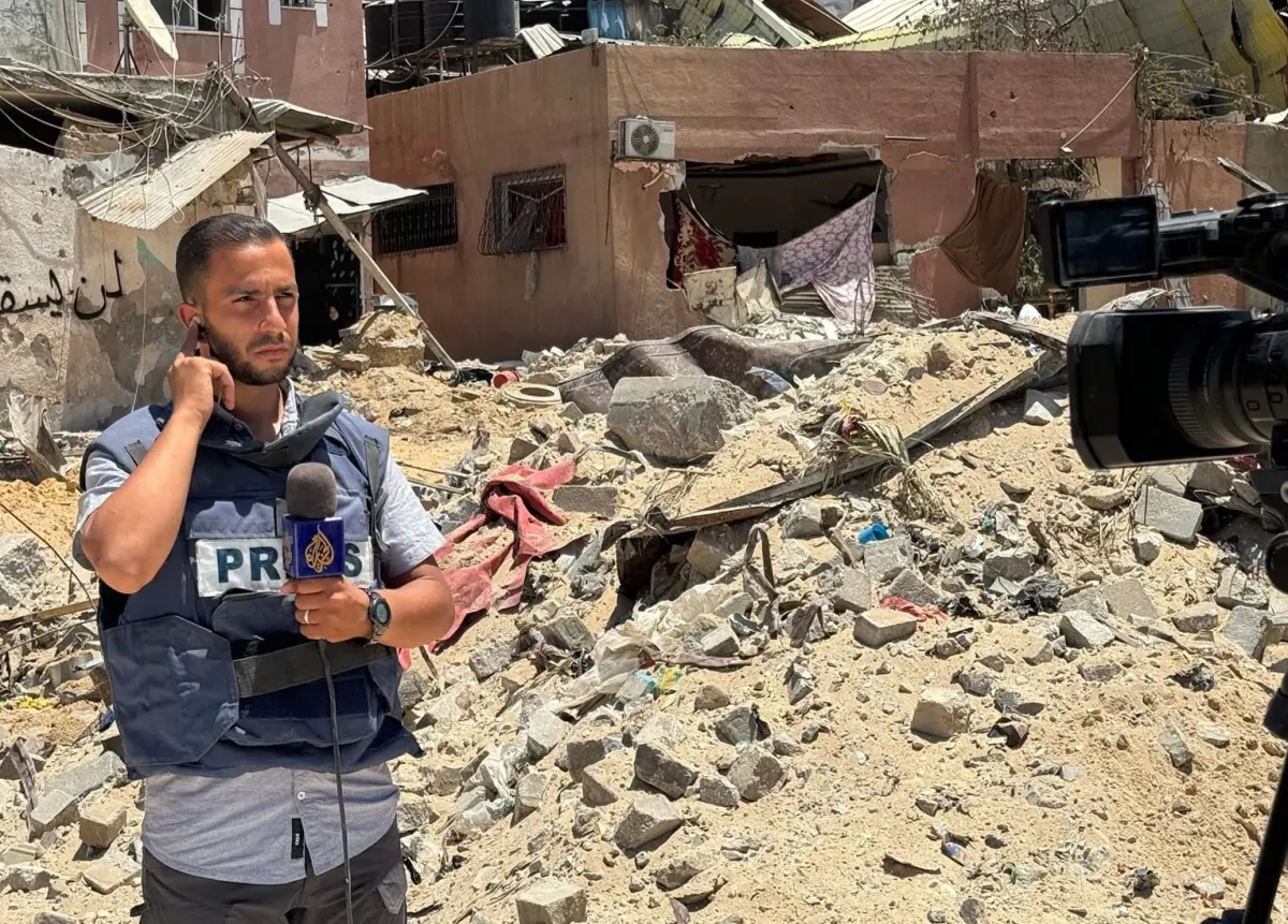 ▲以色列軍隊昨（10）日用無人機發動空襲，殺害了7人，其中包括《半島電視台》駐加薩記者夏立夫（Anasal-Sharif）以及其他4位《半島電視台》的記者，他們都是夏立夫的團隊成員。圖為夏立夫。（圖／翻攝自臉書）