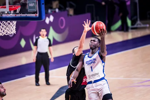 ▲中華隊阿巴西在亞洲盃與約旦的關鍵一役找回手感，全場攻下12分，助隊以78：64奪勝，相隔12年重返8強。（圖／取自FIBA）