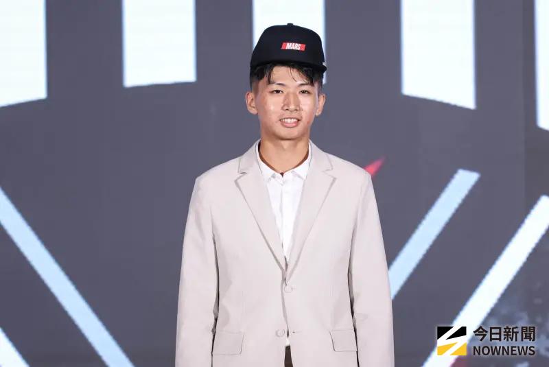 ▲台灣職業籃球大聯盟（Taiwan Professional Basketball League，簡稱TPBL）2025年新人選秀會於今（11）日晚間6點在台北漢來大飯店盛大舉行。臺北台新戰神在首輪第四順位選進年僅19歲、跳級選秀的謝銘駿。（圖／記者朱永強攝，2025.08.11）