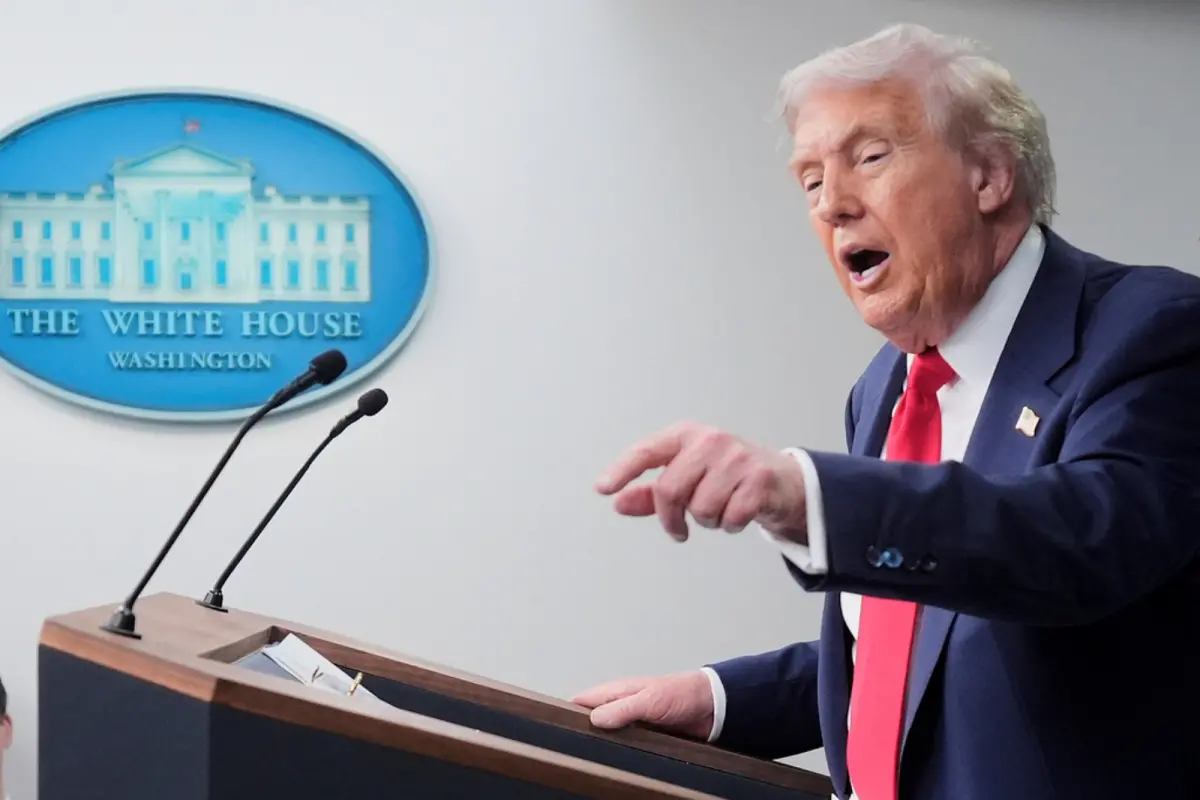 ▲ 白宮官員證實，川普總統已經簽署行政命令，將對中國開徵高額關稅的期限，再延長90天。（圖／美聯社／達志影像）