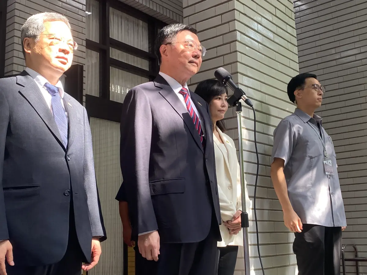 ▲卓榮泰表示韌性特別條例，總統賴清德已正式公告且生效所有法案「大致應該依照總統所公布的內容爲準」。（圖／記者陳威叡攝，2025.08.12）