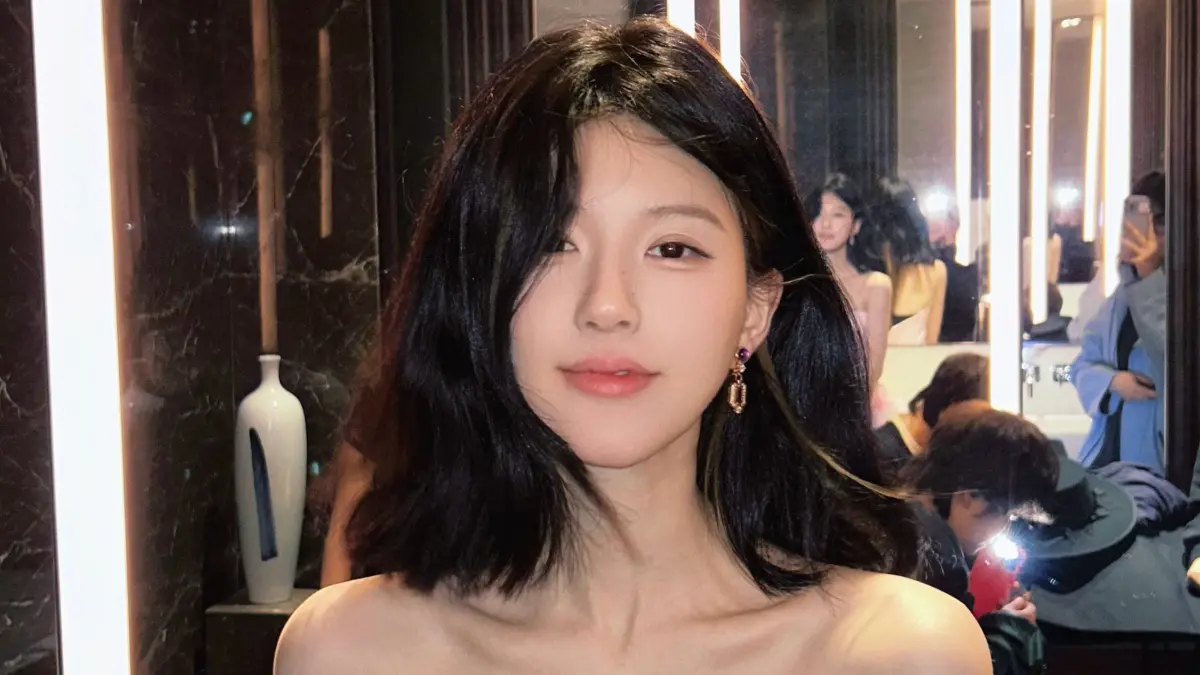 ▲女星趙露思在直播時提及自己過往因為試鏡失敗，被公司人員凌晨關在廁所打罵了三小時。（圖／翻攝自趙露思微博）