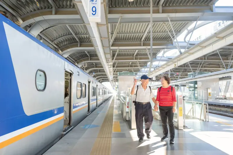 ▲中市敬老愛心卡搭乘火車，單趟補助調高至45元(圖／社會局提供2025.8.12)