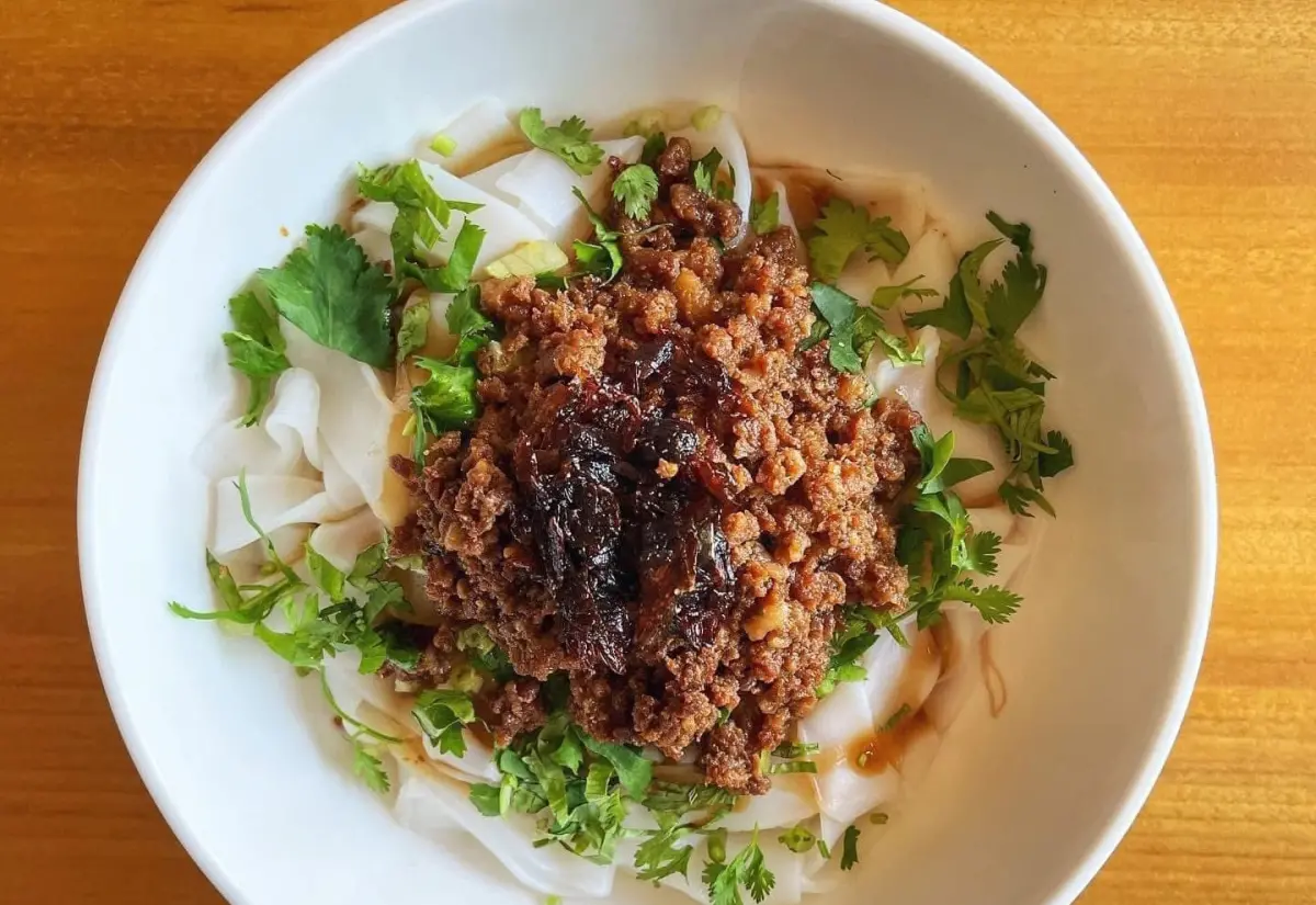 ▲新竹縣必比登推介公布，其中春嬌粄條入選！店家販售粄條已有20多年歷史，第三代經營者更推出更多樣的客家料理。（圖／翻攝自春嬌粄條臉書粉專）