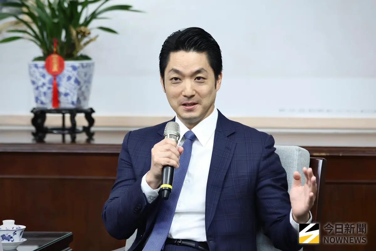 蔣萬安諷「只想快樂在一起」！政院批失格調 北市府直球對決反嗆