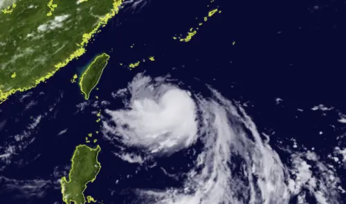 楊柳颱風14:30發陸警！氣象署：登陸台東機率高　花東高屏防豪雨
