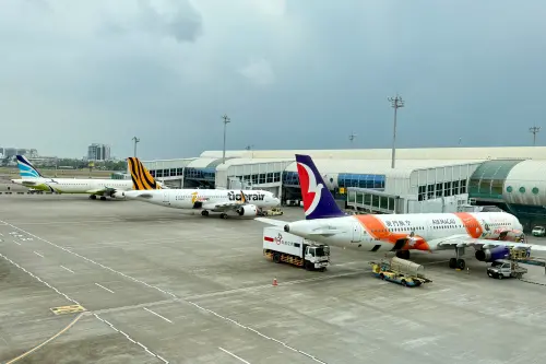 楊柳颱風「航班異動、停飛」怎麼查？轉簽、退票5大步驟一次學會
