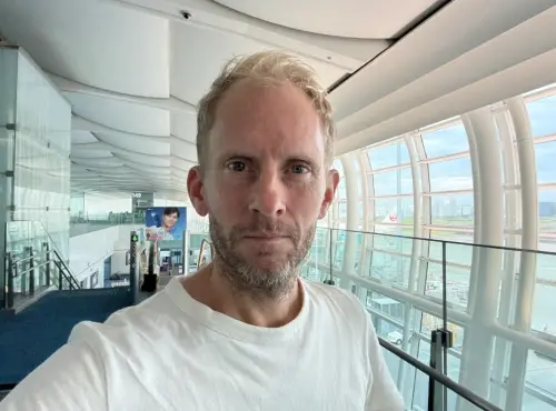 楊柳颱風陸警發布！英「追風達人」飛抵台灣　直播驅車台東獵風
