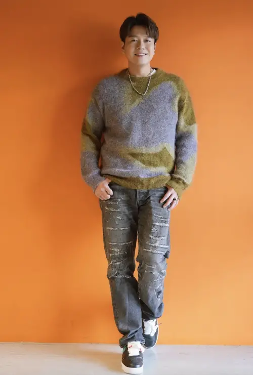 ▲李易對於台灣很多美食店家都曾經造訪，也對店裡的招牌菜色極有心得。（圖／旺淂窩門娛樂提供）