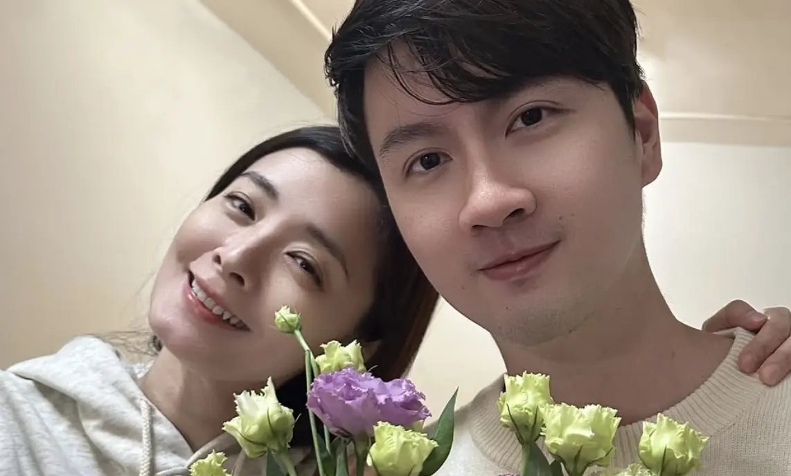 ▲女星夏如芝（左）的老公張捷（右）昨（11）日他分享自己考到了職業駕照，他感嘆現在演藝圈環境不容易，為了家甘願斜槓兼職其他工作。（圖／夏如芝IG@cherryhsia）