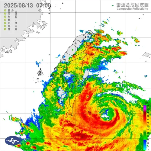 ▲楊柳颱風暴風圈清晨已經觸陸，逐步逼近台灣，中午過後南部地區風雨開始變大，北部地區也要注意超強陣風。（圖/中央氣象署cwa.gov.tw）