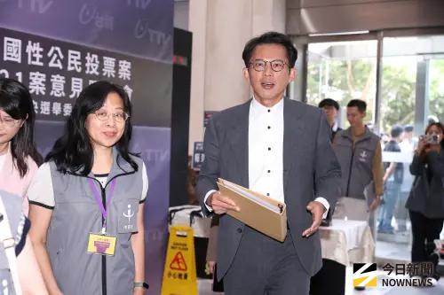 痛批能源政策錯誤！黃國昌：火力發電全開人民慘賠健康權
