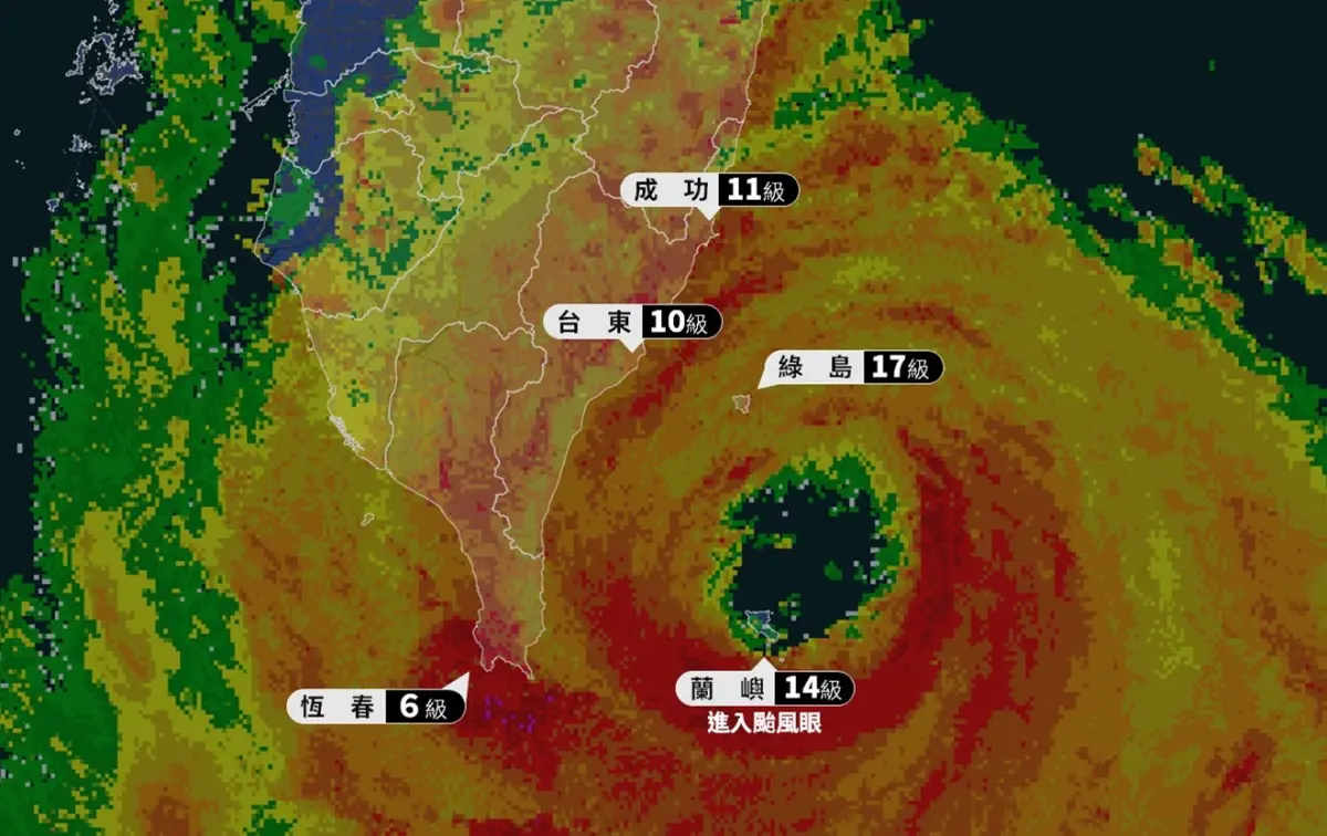 ▲楊柳颱風在綠島已觀測到17級強風，台東、恆春半島，務必嚴加防範颱風登陸時的破壞性猛烈風雨。（圖／「台灣颱風論壇｜天氣特急」臉書）