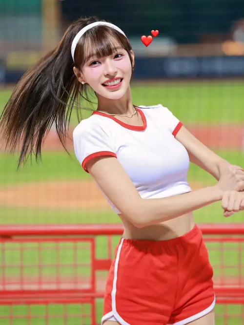 ▲林襄過去曾遭遇恐怖情人，後被拍到與樂天球員馬傑森牽手情後，隔年離開樂天桃猿。（圖／翻攝自林襄IG@95_mizuki）