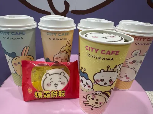 ▲CITY CAFE推出「吉伊卡哇」系列主題杯，包含大杯4款與特大杯4款，共有8款不同設計變化