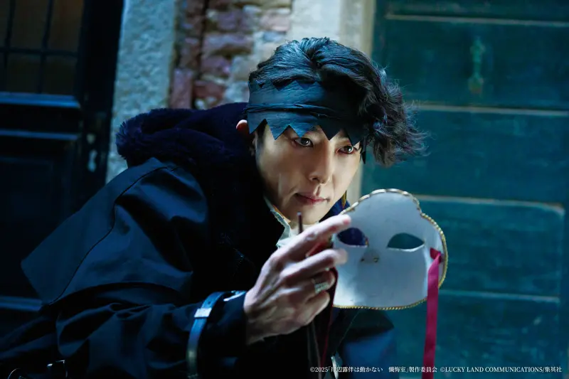 ▲《岸邊露伴一動也不動 懺悔室》中，高橋一生（如圖）詮釋的真人版岸邊露伴，獲原作粉絲高度讚賞。（圖／原創娛樂creativecentury.tw）