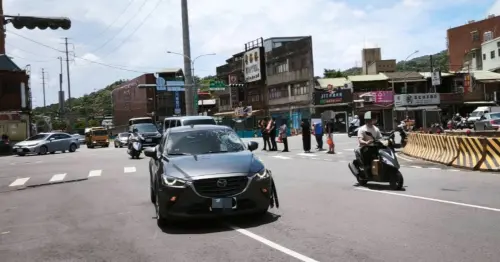 快訊／新北樹林傳死亡車禍！男騎士闖紅燈遭汽車撞飛身亡
