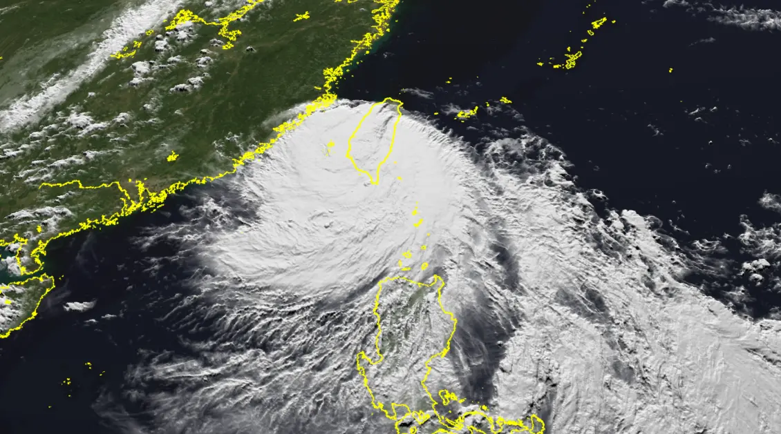 ▲楊柳颱風今（13）日下午2點暴風圈已經籠罩台灣。（圖／NCDR）